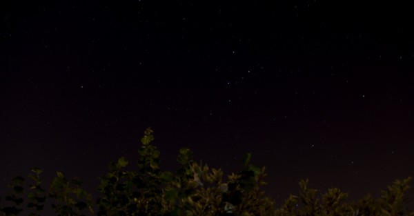 Sternenhimmel (mit Kassiopeia / Himmels-W) (Belichtungszeit: 76 s)