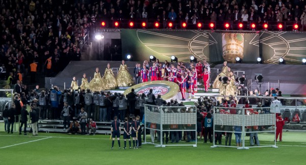 Olympiastadion Berlin, 17. Mai 2014, Siegerehrung für den alten und neuen deutschen Pokalsieger, dem FC Bayern München