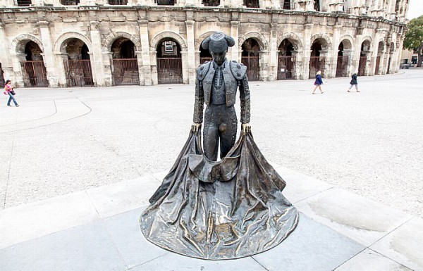 Place des Arènes in Nîmes