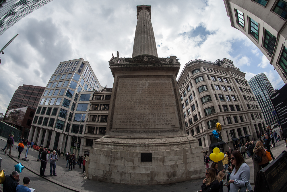 London: Monument to the Great Fire of London