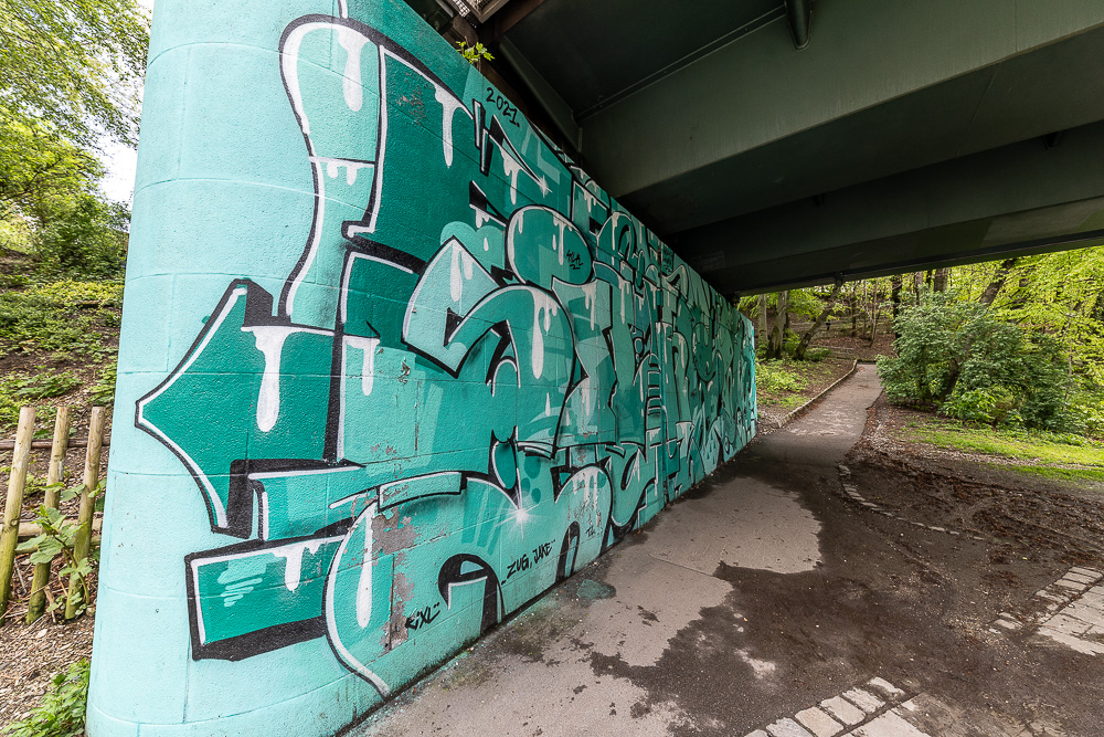 Eisenbahnbrücke Humboldtstraße / Giesinger Berg: Kunsttreff Halt 58 München