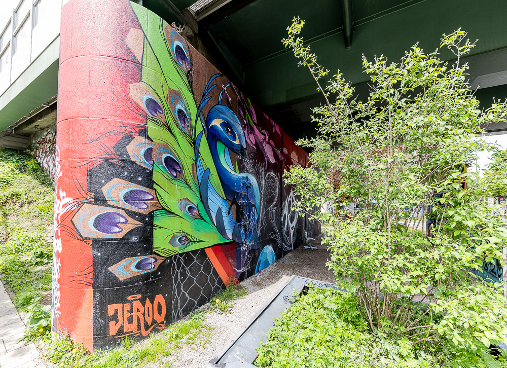 Eisenbahnbrücke Humboldtstraße / Giesinger Berg: Kunsttreff Halt 58 München