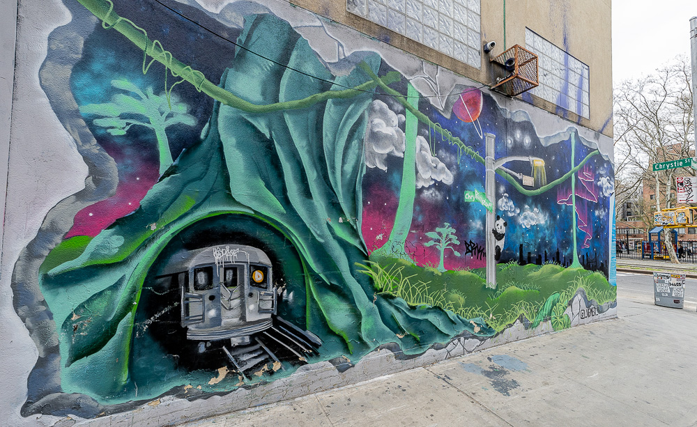 Lower East Side: Freeman Alley New York City