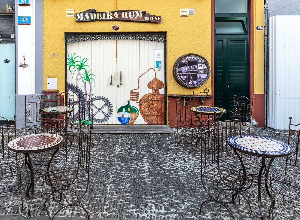 Zona Velha da Cidade: Rua Portão de São Tiago Funchal