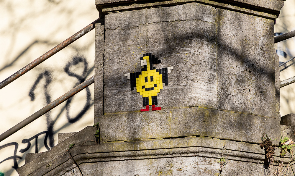 Sonnwendjochstraße / Waldstraße: Hochbunker Sonnwendjochstraße München