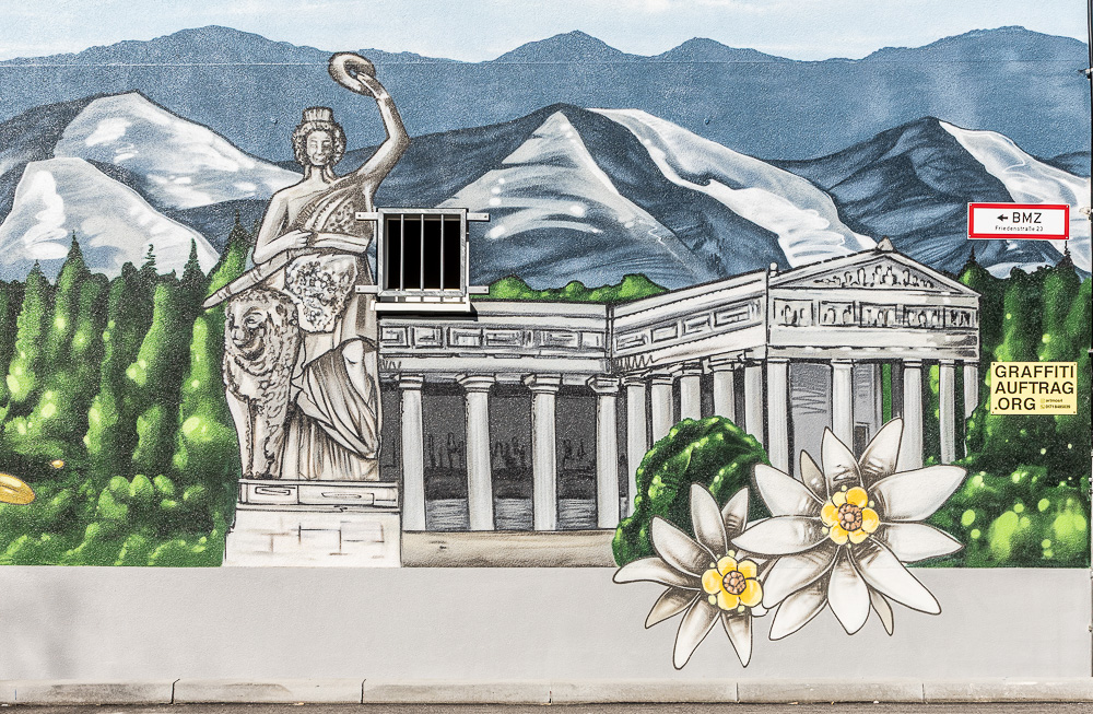 Friedenstraße: Elektronisches Stellwerk München Ost Pbf (MOP) München