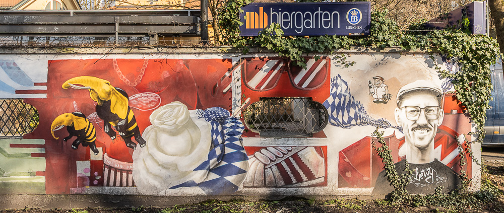 Zellstraße: Biergarten an der Muffathalle München