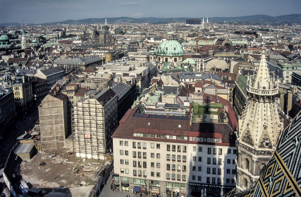 Blick vom Südturm des Stephansdoms auf die Innere Stadt von Wien