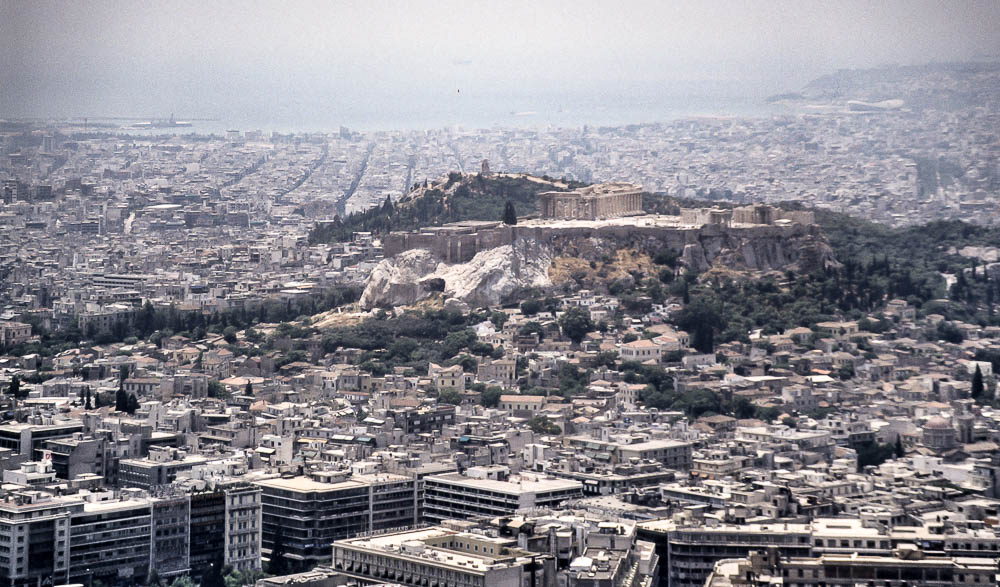 Blick vom Lykabettus (Lykavittós) mit der Akropolis Athen